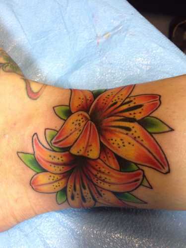 25 Tiger Tattoo on Hand Ideas