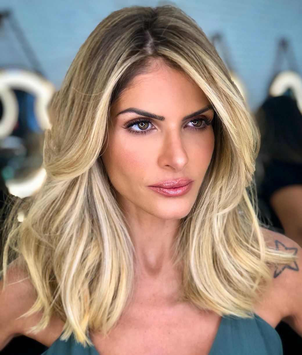 Medium Haircut Females
