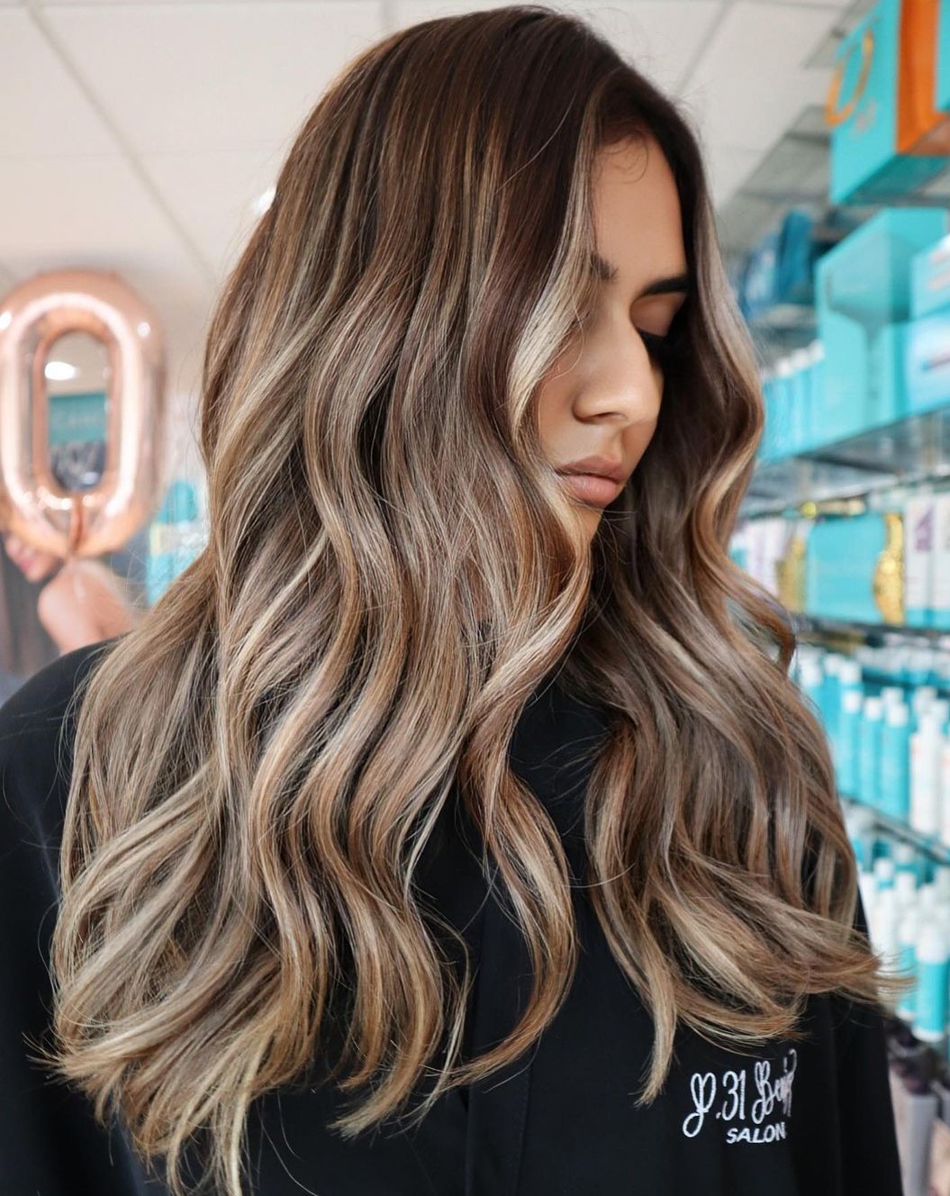 Lived-In Brown Hair with Ash Blonde Highlights