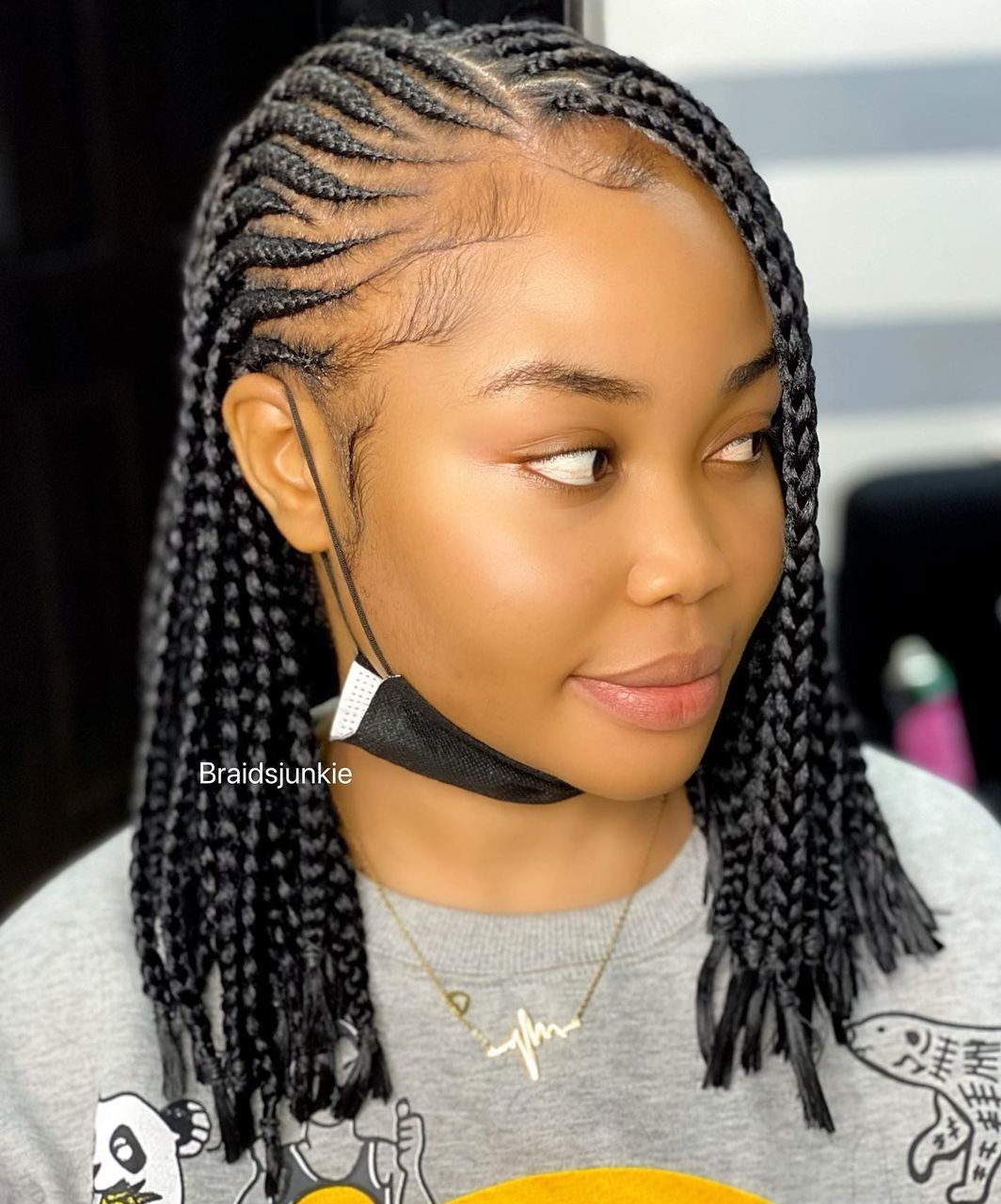 Asymmetrical Lob with Feed-In Braids