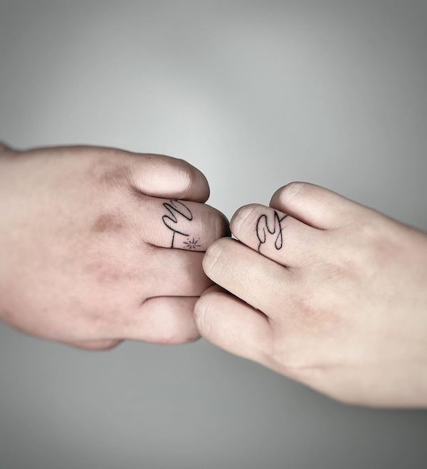 32. Delicate Lines with Symbolic Connection